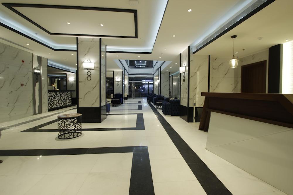 Diwan Residence Prince Sultan Road Джеда Екстериор снимка