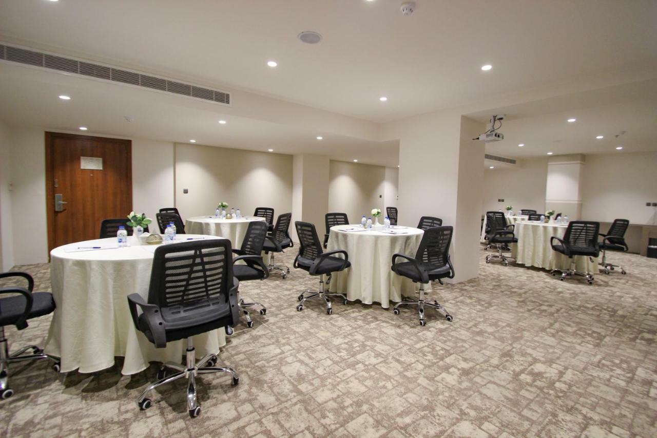 Diwan Residence Prince Sultan Road Джеда Екстериор снимка